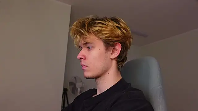 Logan Fraser online show from 11.22.25