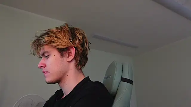 Logan Fraser online show from 11.29.25