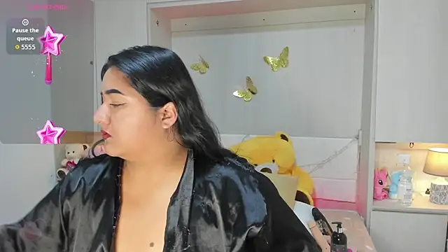 LilyWhitney online show from 03.18.26