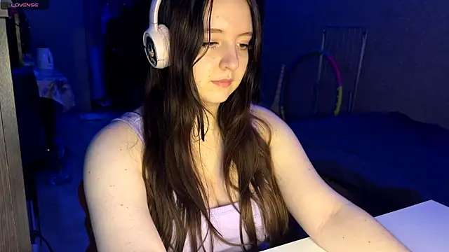 LauretteRagar online show from 11.21.25