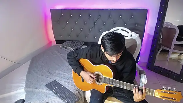 Charlie Cock  online show from 09.13.25