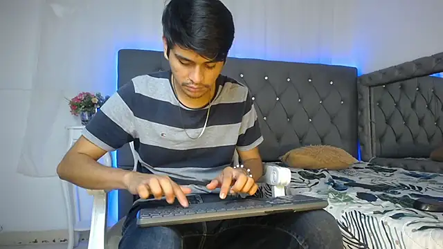 Charlie Cock  online show from 09.30.25