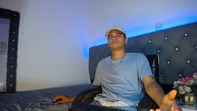 Charlie Cock  online show from 11.25.25