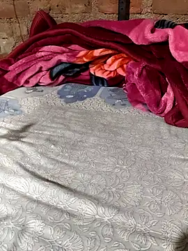 POOJACOUPLE online show from 12.21.25