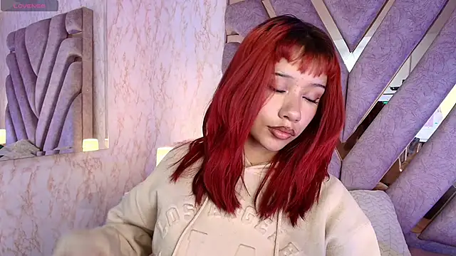 Snapshot of redd_pandaa chatting on 12.14.25 redd pandaa online show from 12.14.25