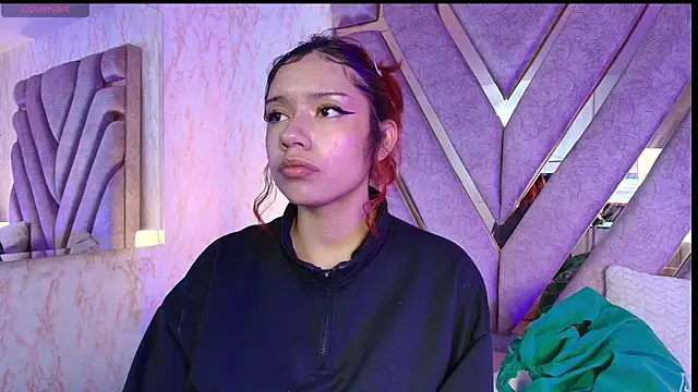 Snapshot of redd_pandaa chatting on 01.06.26 redd pandaa online show from 01.06.26