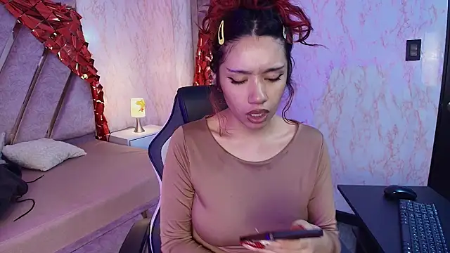 Snapshot of redd_pandaa chatting on 02.18.26 redd pandaa online show from 02.18.26