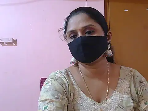 Snapshot of itsabika chatting on 02.13.26 itsabika online show from 02.13.26