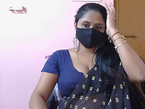 Snapshot of itsabika chatting on 02.17.26 itsabika online show from 02.17.26