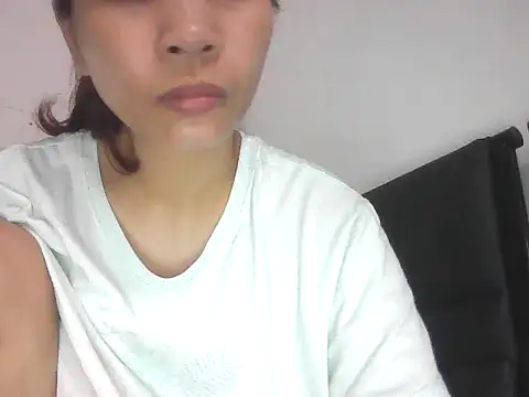 Snapshot of ivyloving4you chatting on 10.24.25 ivyloving4you online show from 10.24.25