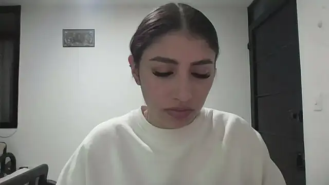 Snapshot of AriaBliss- chatting on 06.12.26 AriaBliss- online show from 06.12.26