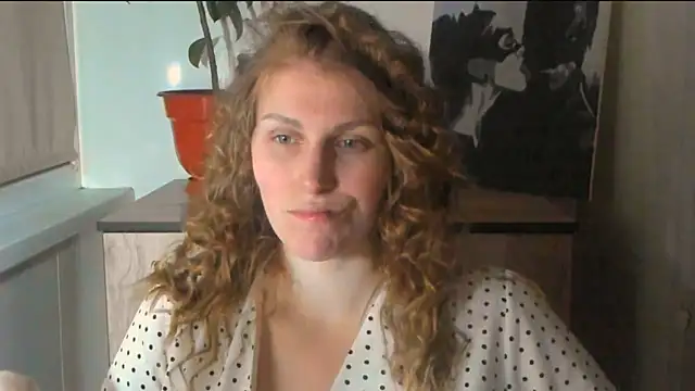 JuliaMuuun online show from 03.24.26