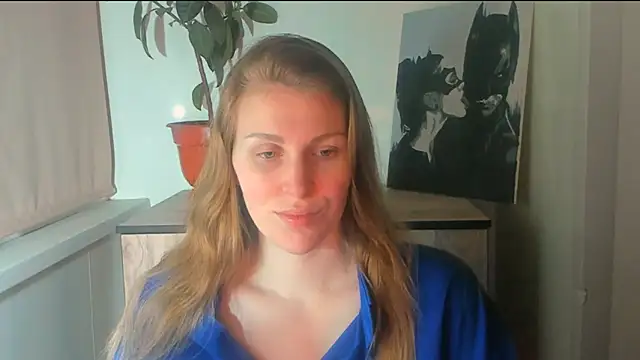 JuliaMuuun online show from 04.05.26