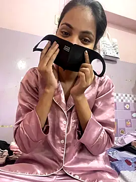 Snapshot of Sandhya_77 chatting on 10.18.25 Sandhya 77 online show from 10.18.25