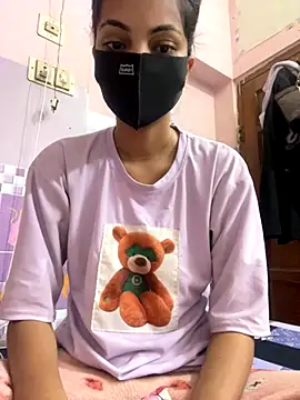 Snapshot of Sandhya_77 chatting on 10.28.25 Sandhya 77 online show from 10.28.25