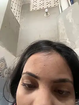 Snapshot of Sandhya_77 chatting on 11.17.25 Sandhya 77 online show from 11.17.25