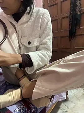 Snapshot of Sandhya_77 chatting on 11.27.25 Sandhya 77 online show from 11.27.25