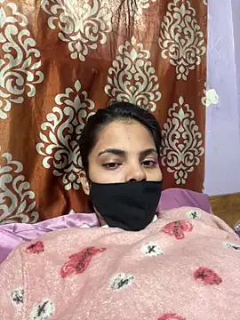 Snapshot of Sandhya_77 chatting on 12.14.25 Sandhya 77 online show from 12.14.25