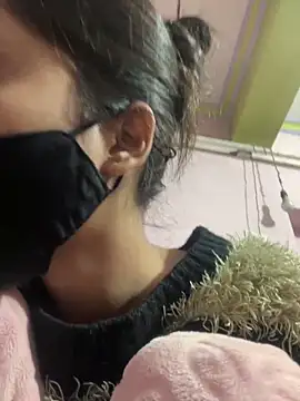 Snapshot of Sandhya_77 chatting on 12.16.25 Sandhya 77 online show from 12.16.25