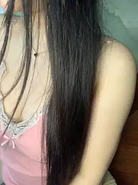 Snapshot of Lyly11 chatting on 11.06.25 Lyly11 online show from 11.06.25