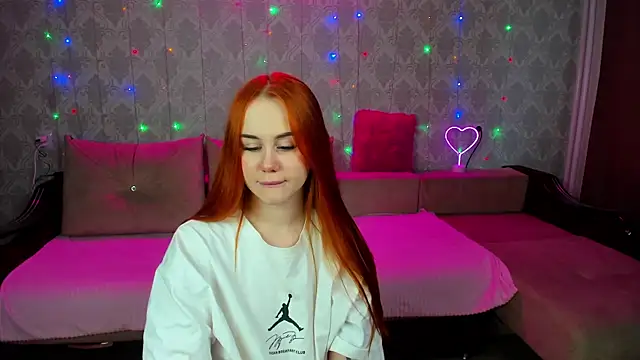 Molly Kitty online show from 09.29.25