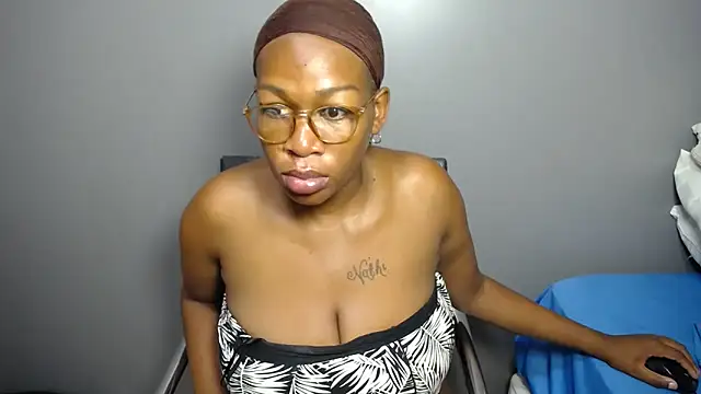 Ozimpho online show from 02.06.26