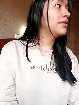 Snapshot of Williams_Hera chatting on 10.26.25 Williams Hera online show from 10.26.25