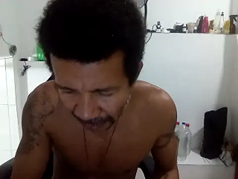 Snapshot of moreno25centimetro chatting on 11.10.25 moreno25centimetro online show from 11.10.25