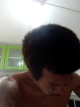 Snapshot of moreno25centimetro chatting on 12.05.25 moreno25centimetro online show from 12.05.25