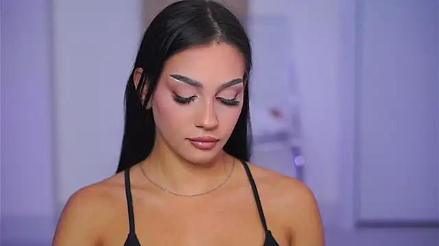 NinaSolenne online show from 11.28.25