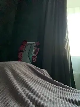 FavoriteKira online show from 10.18.25