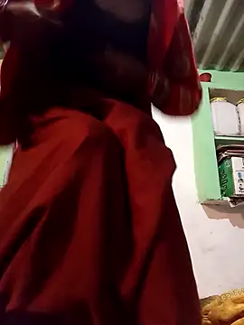 MISS LOVE 001 online show from 11.16.25