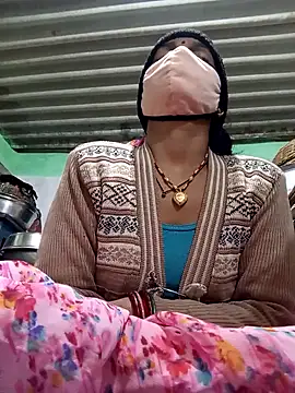 MISS LOVE 001 online show from 12.19.25