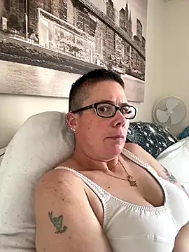 voluptuous-minx online show from 12.05.25