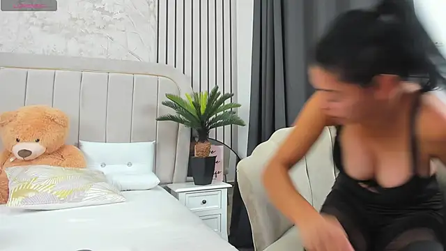 DaryaReed online show from 10.27.25