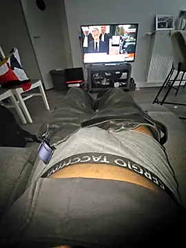 Snapshot of Syto772 chatting on 09.25.25 Syto772 online show from 09.25.25