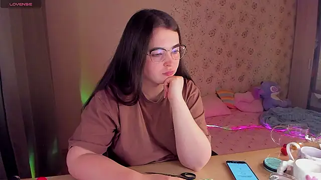 Alice next door online show from 02.25.26