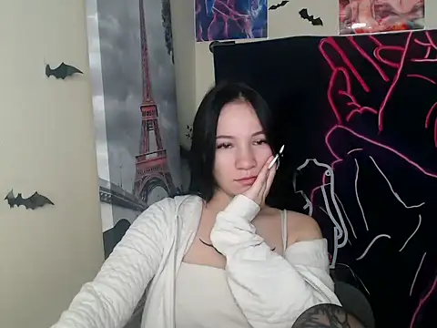 Em7MaA online show from 12.03.25