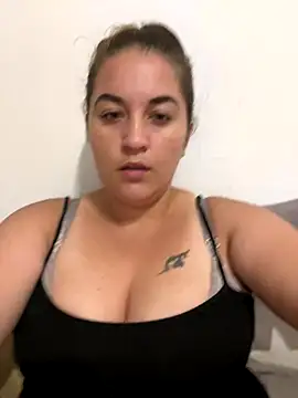 Snapshot of AmaliaAma chatting on 09.23.25 AmaliaAma online show from 09.23.25