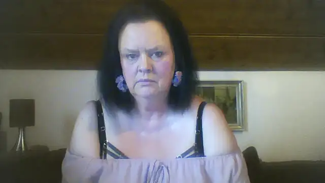 TiffanyMature online show from 09.18.25