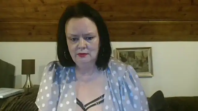 TiffanyMature online show from 10.04.25