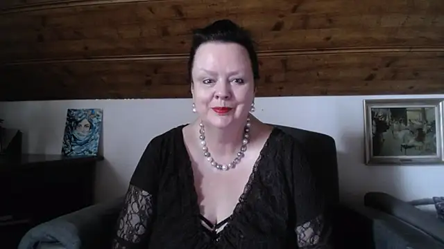 TiffanyMature online show from 05.06.26