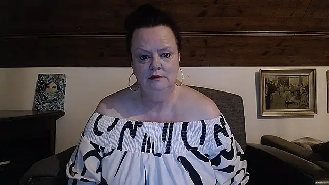TiffanyMature online show from 05.21.26