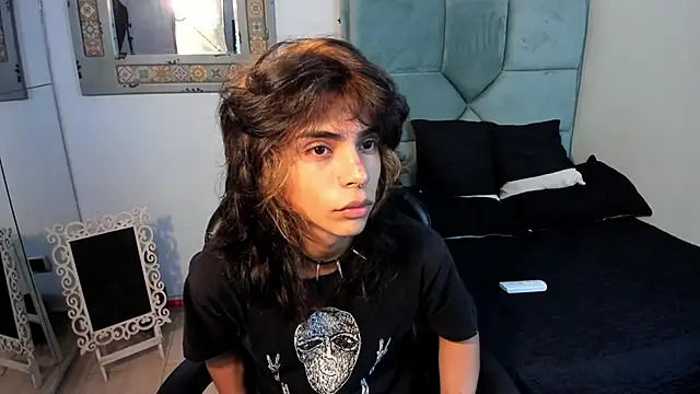 Snapshot of Dereck_Manson chatting on 10.29.25 Dereck Manson online show from 10.29.25