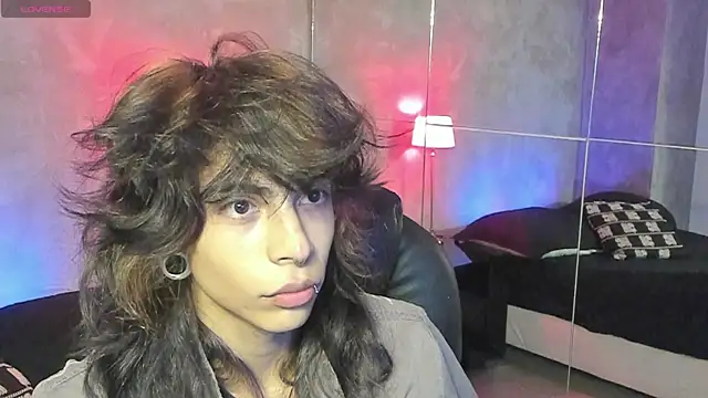 Snapshot of Dereck_Manson chatting on 11.20.25 Dereck Manson online show from 11.20.25