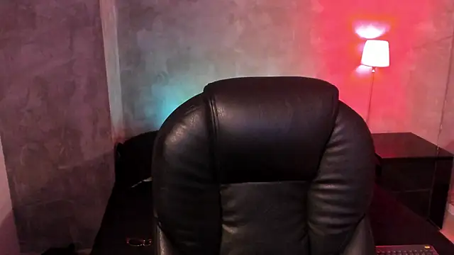 Snapshot of Dereck_Manson chatting on 11.28.25 Dereck Manson online show from 11.28.25