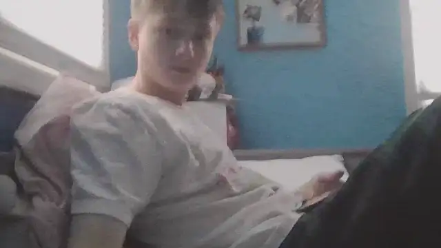 Liam axel35 online show from 12.04.25