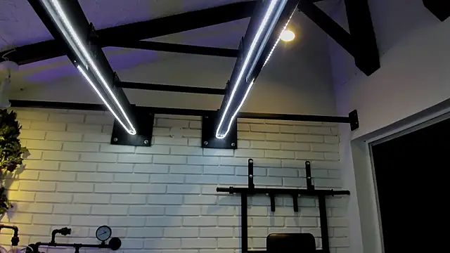 ItaloMoore online show from 10.25.25