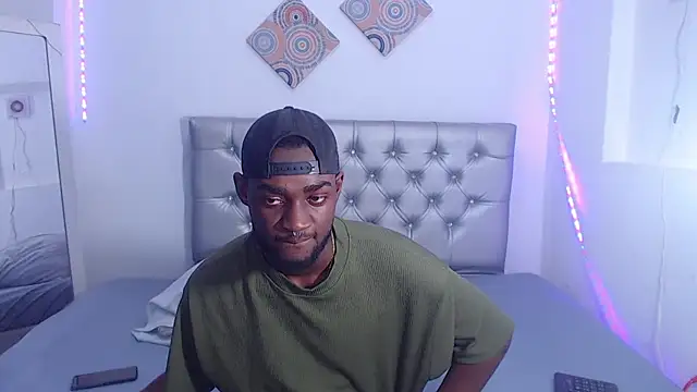 eebony stallion online show from 11.10.25