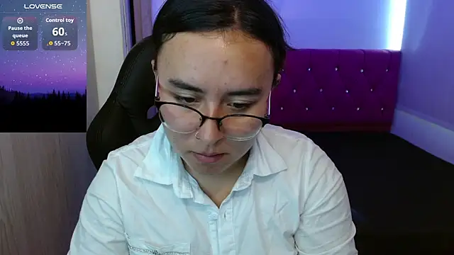 Snapshot of SashaGrey__ chatting on 09.09.25 SashaGrey online show from 09.09.25
